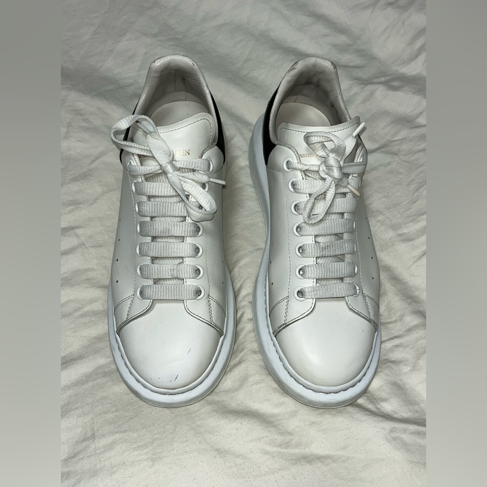 Alexander McQueen Oversized Sneakers - Black/White